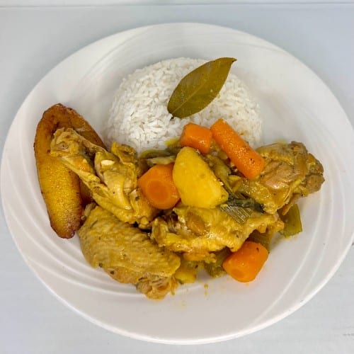 Pollo Guisado.